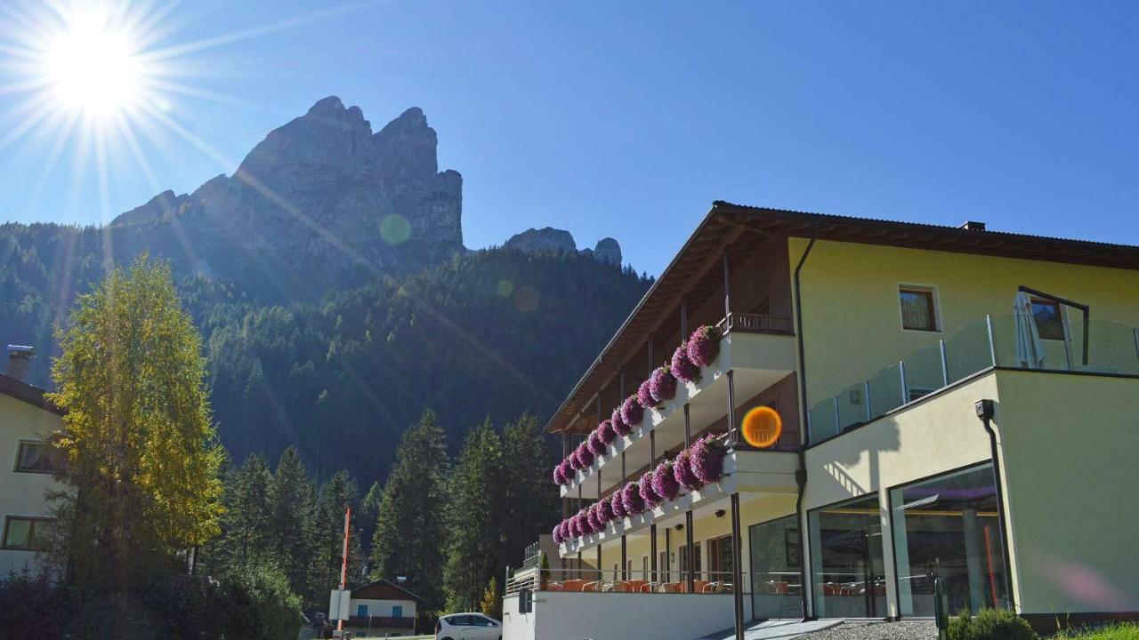 Hotel Trenker Braies  Eksteriør bilde