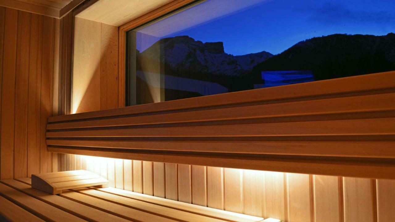 Hotel Trenker Braies  Eksteriør bilde